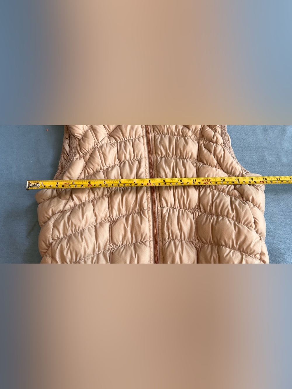Athleta Blush Pink Downtime
Down Filled Full Zip Puffer Vest
Womens S Rose Gold - Picture 4 of 7